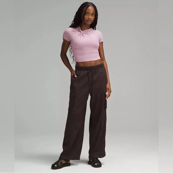 NWT 💕 Lululemon Asymmetrical Front-Twist T-shirt in Cream size large - Picture 1 of 7